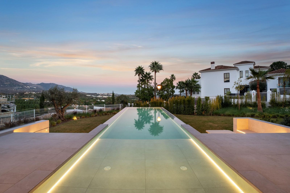 Villa for sale in La Cala de Mijas