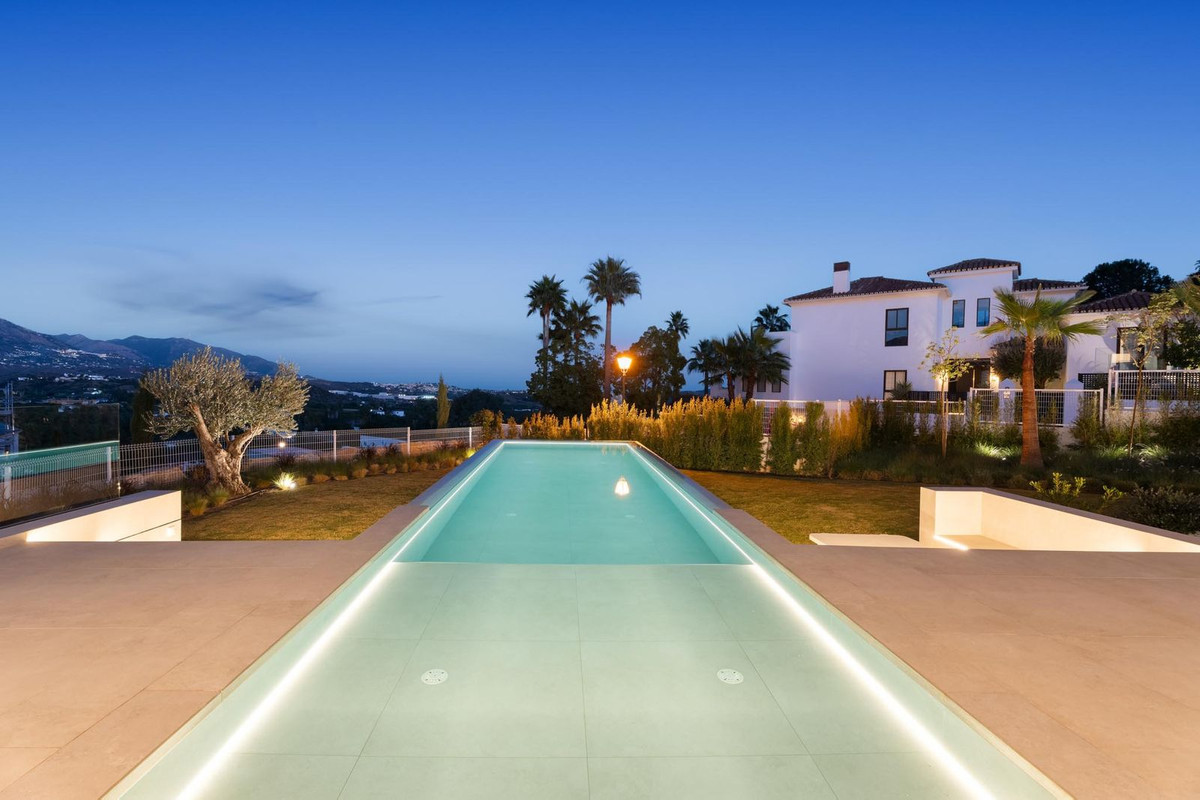 Villa for sale in La Cala de Mijas