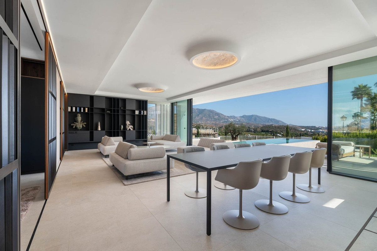 Villa for sale in La Cala de Mijas