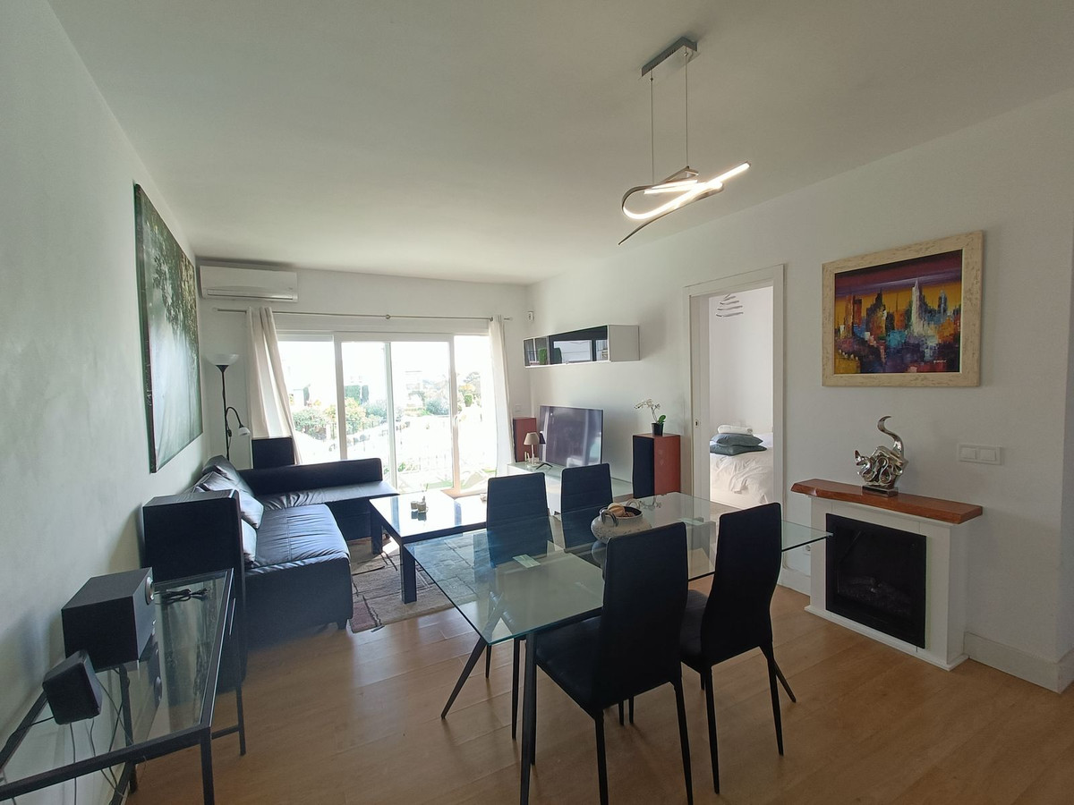Penthouse for rent in El Paraíso (Benahavís)