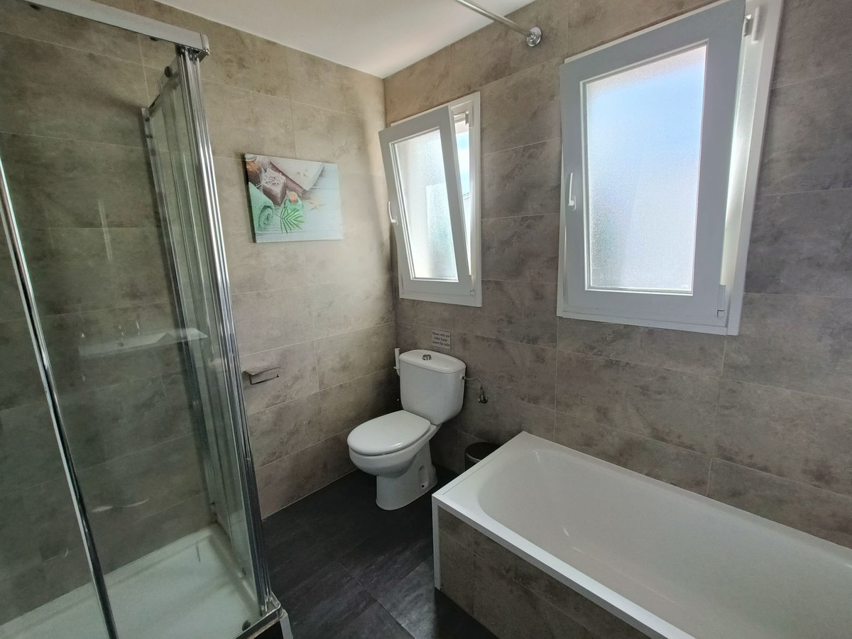Penthouse for rent in El Paraíso (Benahavís)