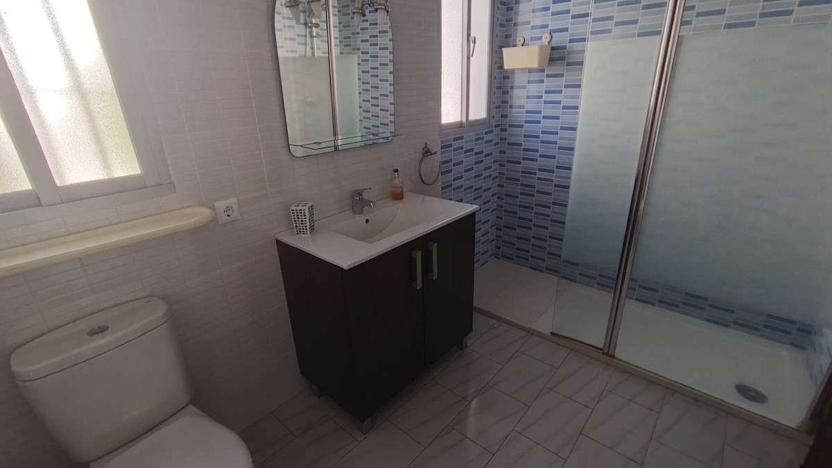 Villa for sale in Estepona