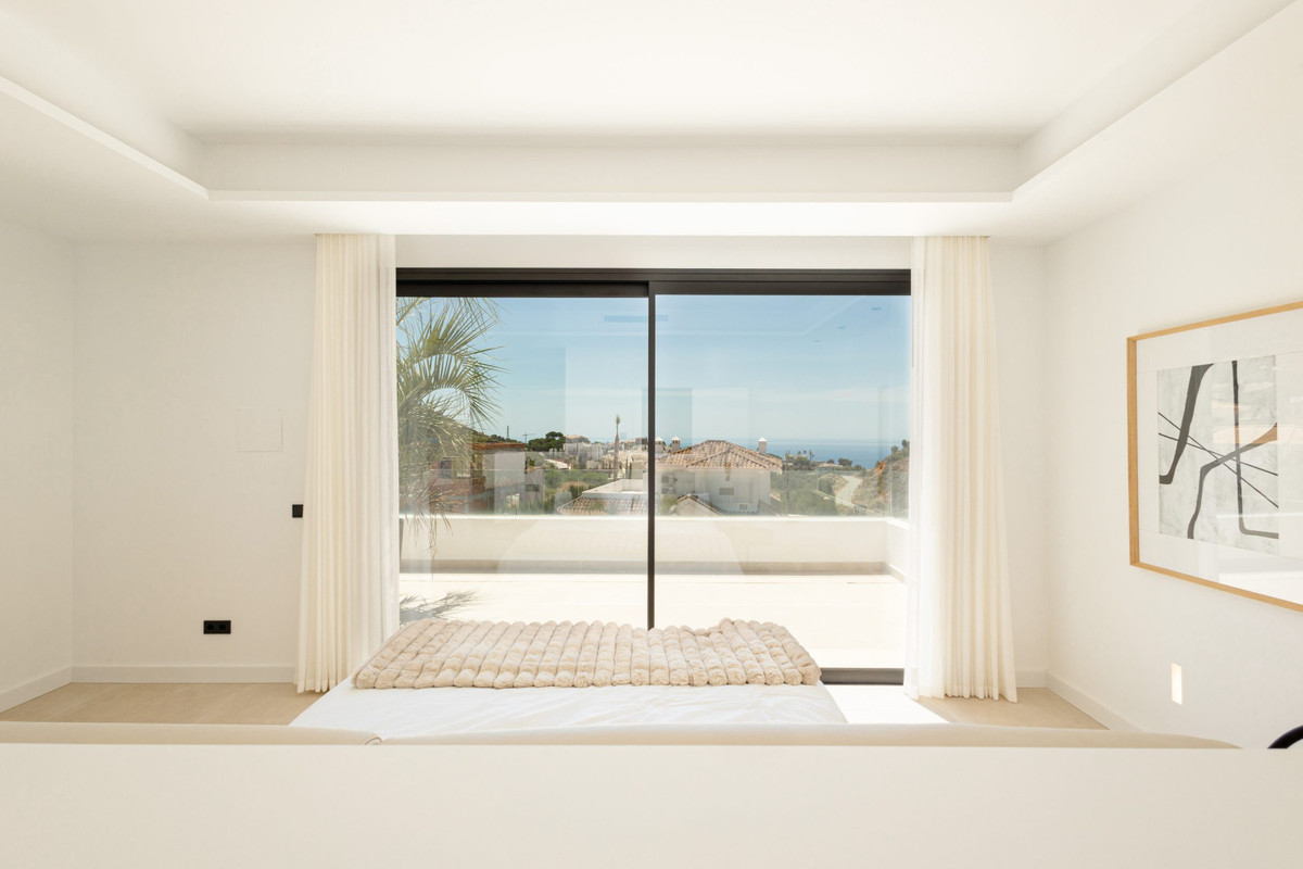 Villa for sale in Mijas