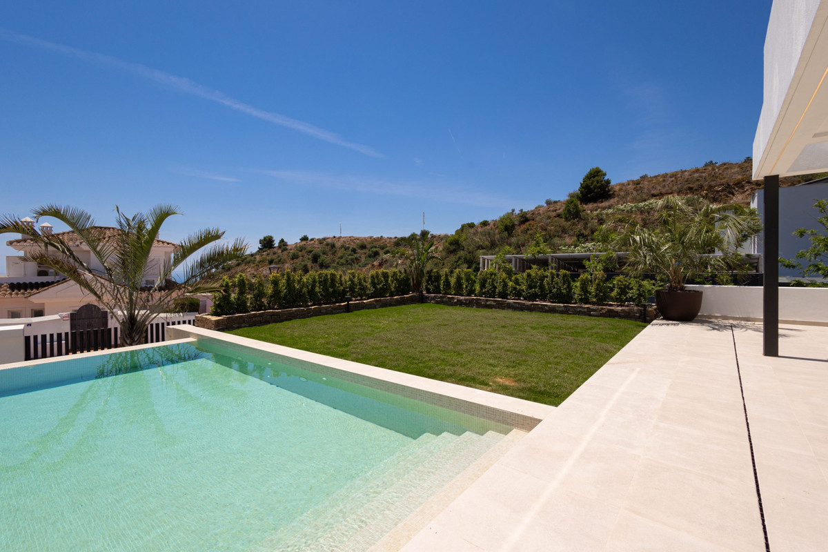 Villa for sale in Mijas