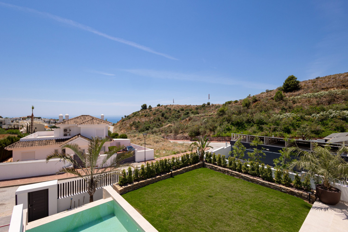 Villa for sale in Mijas