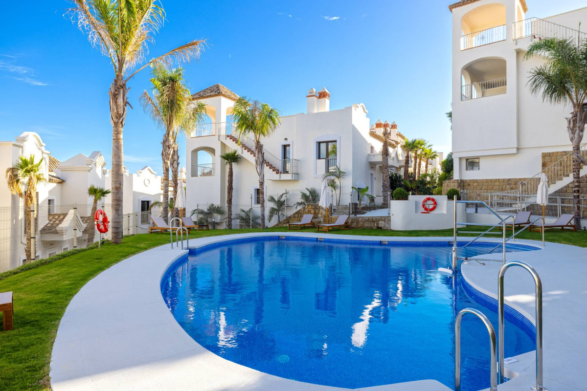 House for sale in Estepona