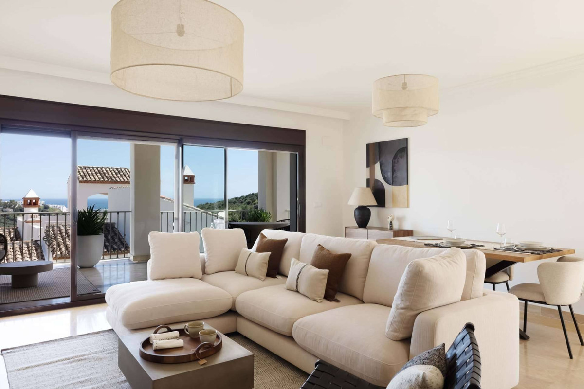 House for sale in Estepona