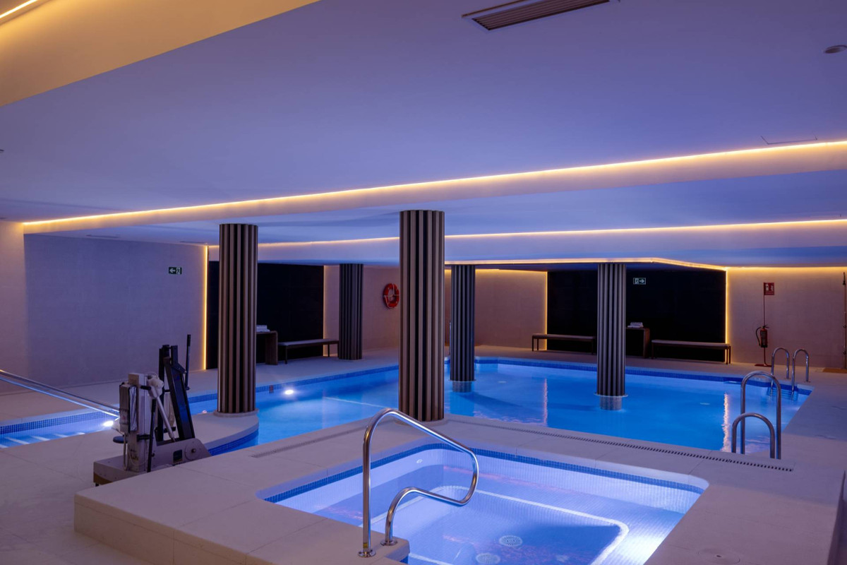 House for sale in Estepona