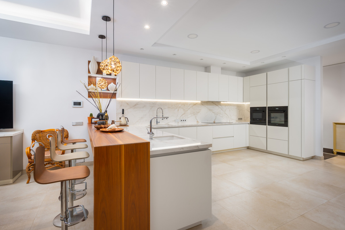 Villa for sale in Estepona