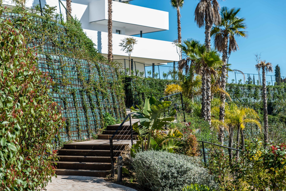 Apartment for sale in Estepona